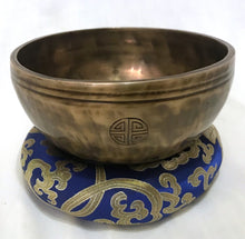 Load image into Gallery viewer, Full Moon Singing Bowl