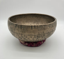 Load image into Gallery viewer, Antique Tibetan Singing Bowl