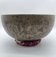 Load image into Gallery viewer, Antique Tibetan Singing Bowl